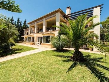 Casa con piscina in vendita a Nueva Andalucía