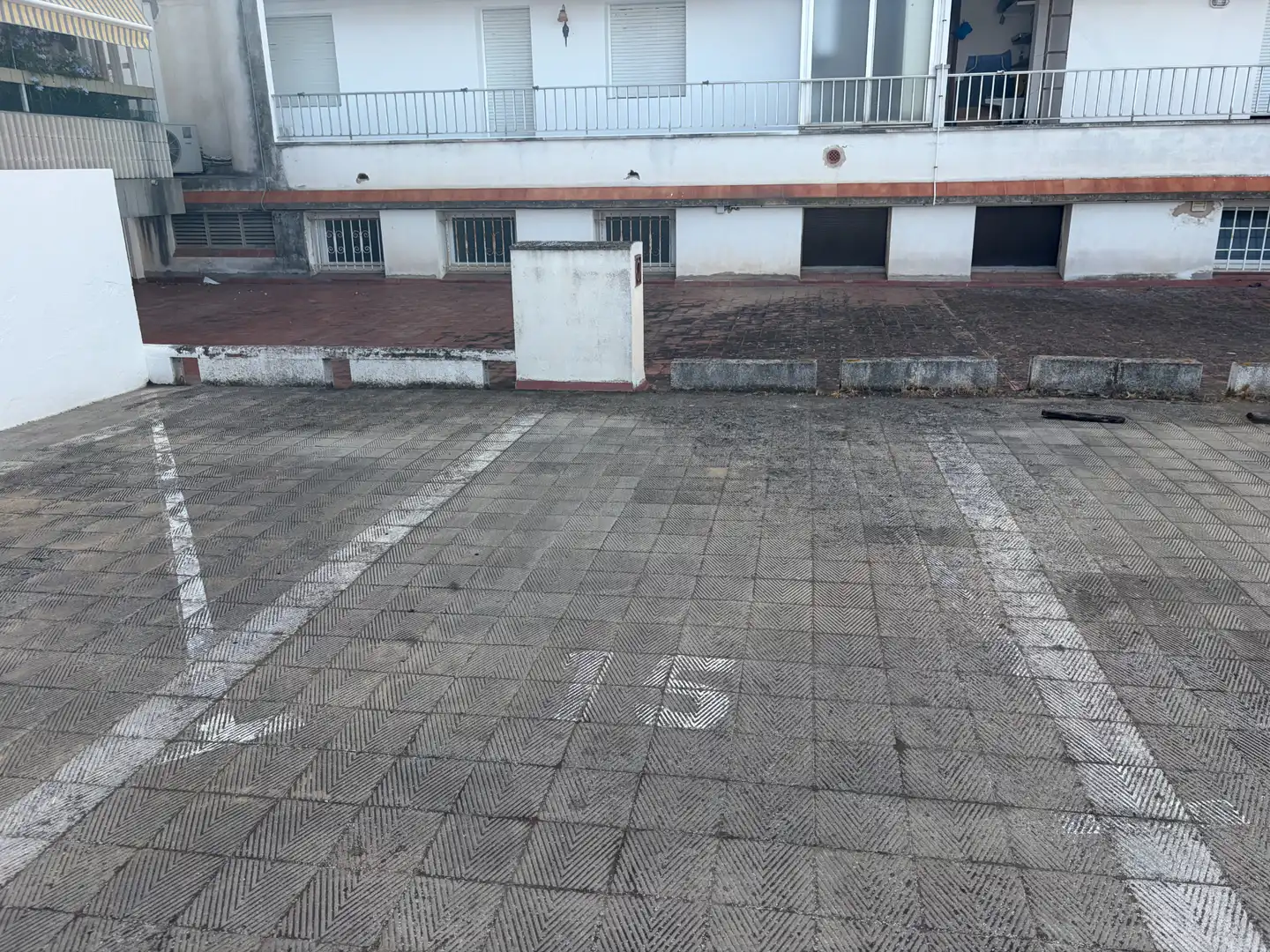 Parking of Apartments for sale in Roses  with Air Conditioner, Heating and Terrace