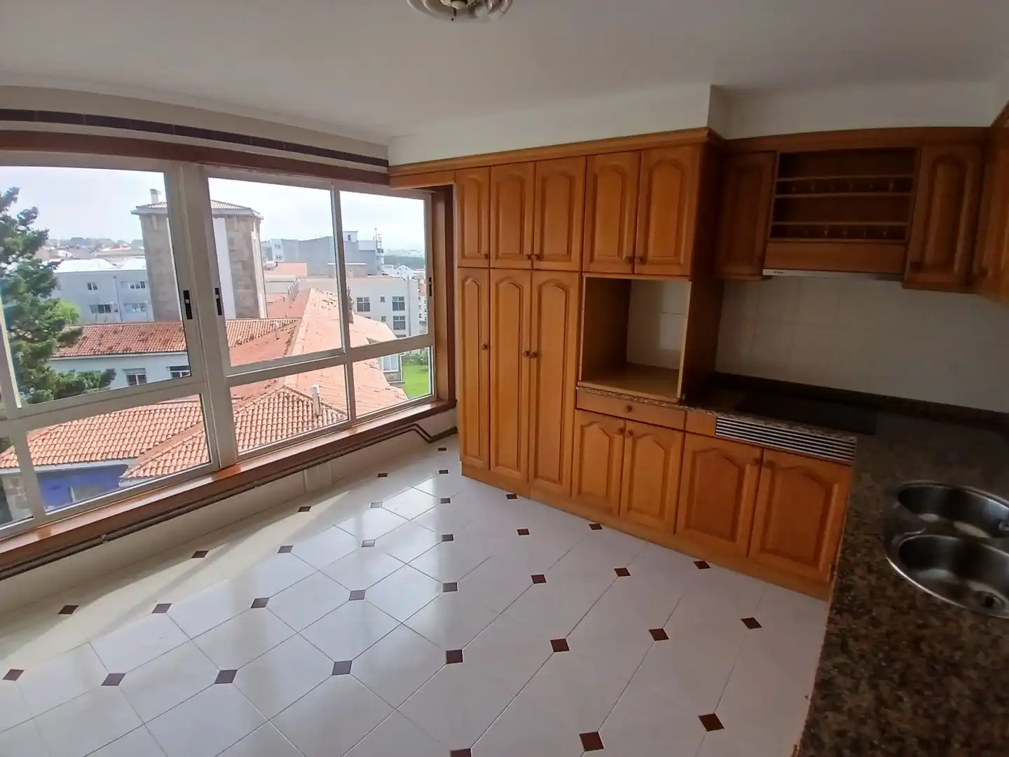 Cocina de Piso en venta en Ferrol con Calefacción y Trastero