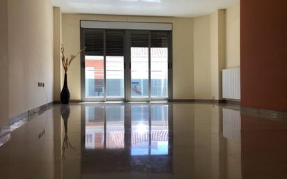 Living room of Flat for sale in  Albacete Capital  with Air Conditioner and Terrace