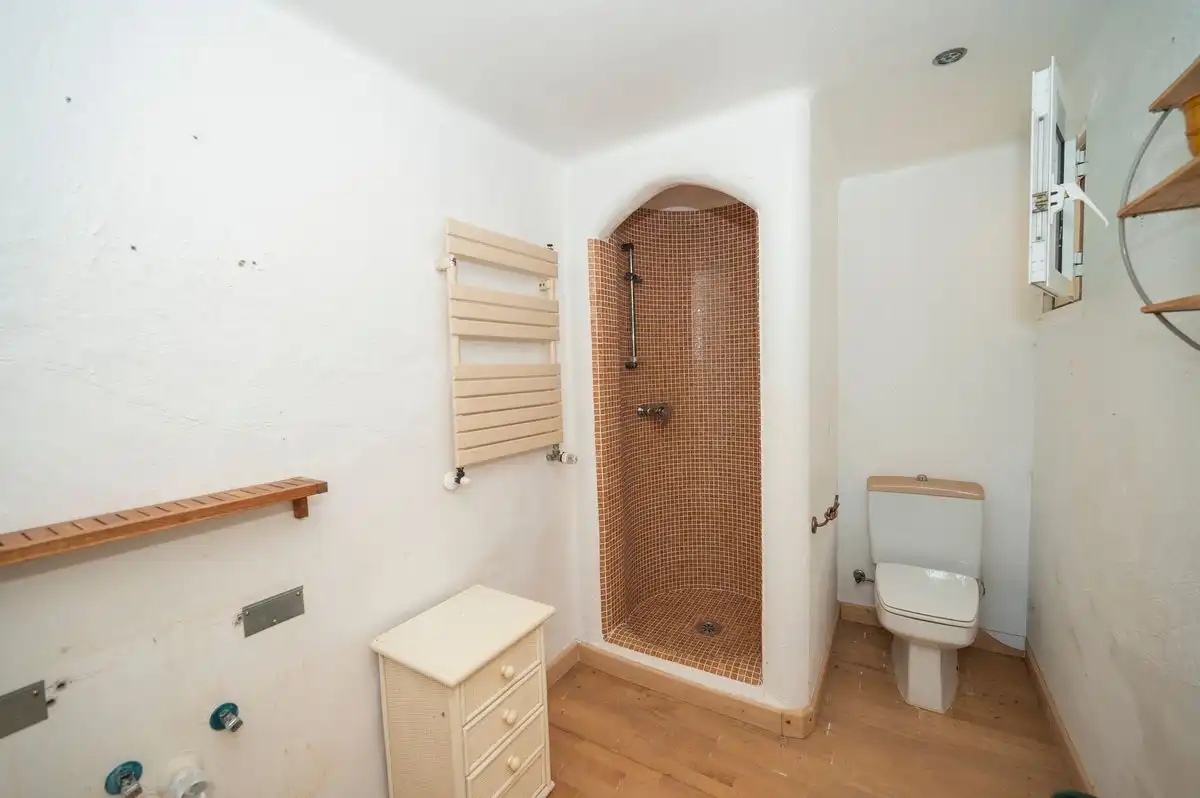 Bany de Casa o xalet en venda en Sant Josep de sa Talaia amb Calefacció, Jardí privat i Terrassa