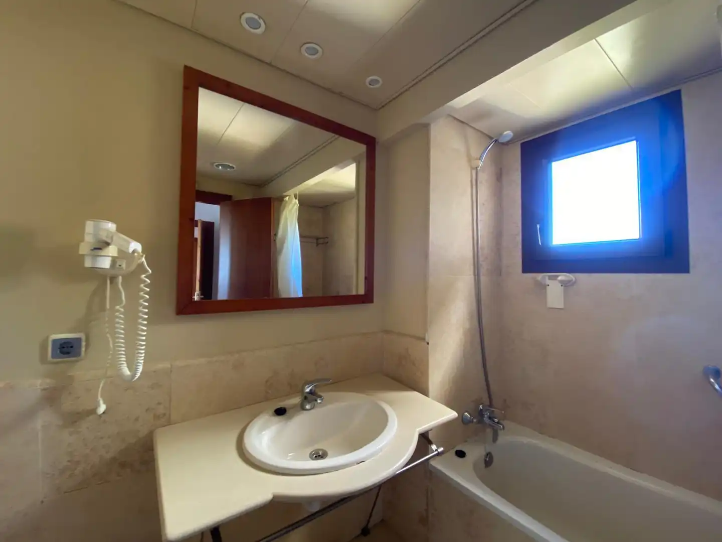Bany de Apartament en venda en Ayamonte amb Aire condicionat, Moblat i Rentadora