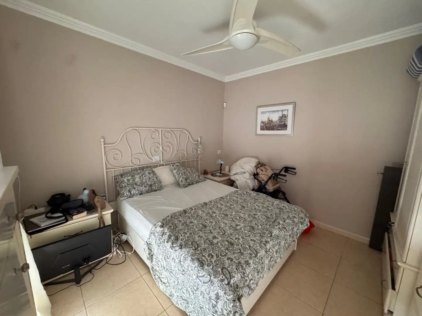 Habitación de Apartamento en venta en Arona con Terraza, Amueblado y Horno