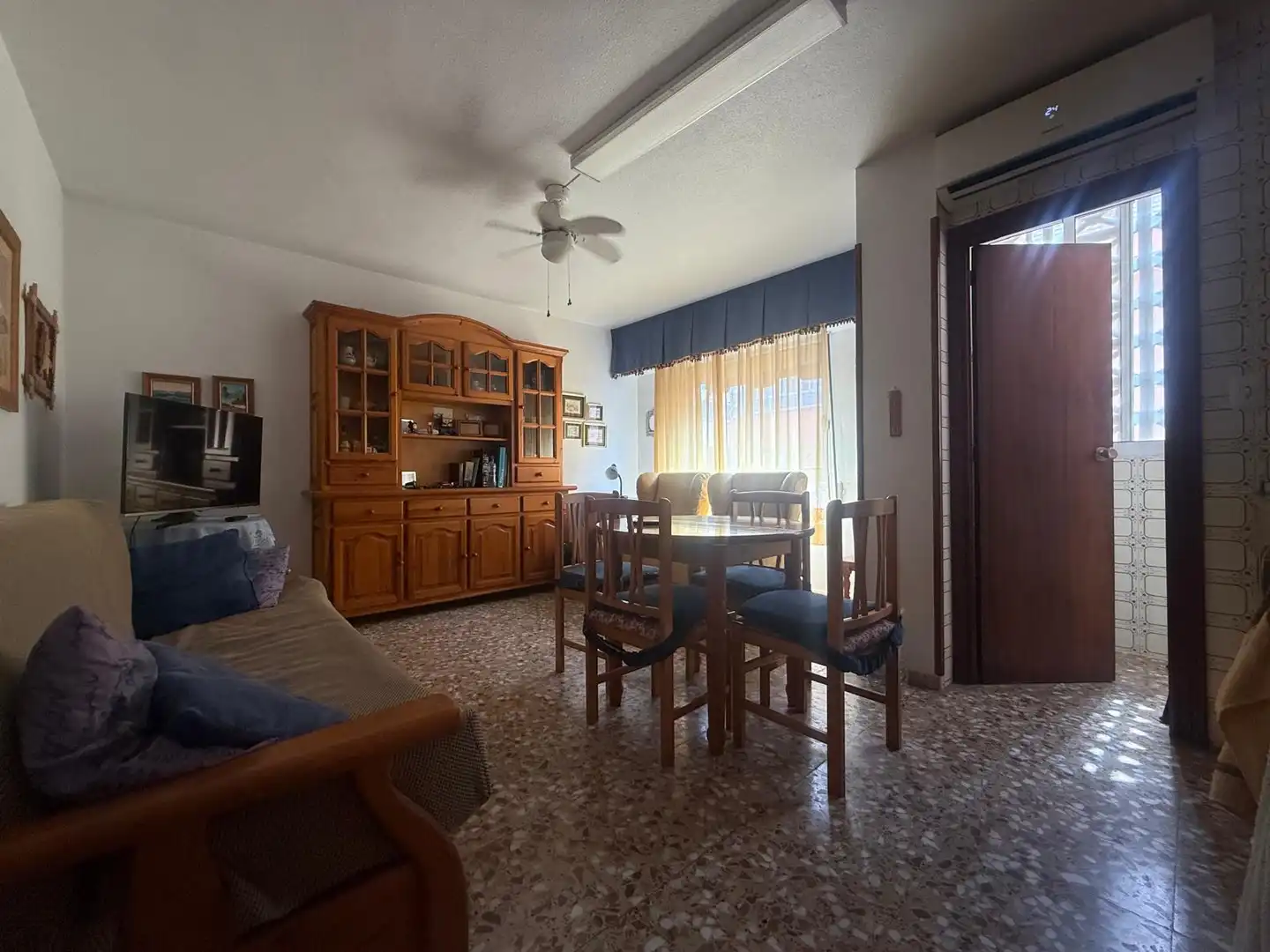 Esszimmer von Wohnung zum Verkauf in Torrevieja mit Klimaanlage, Heizung und Möbliert