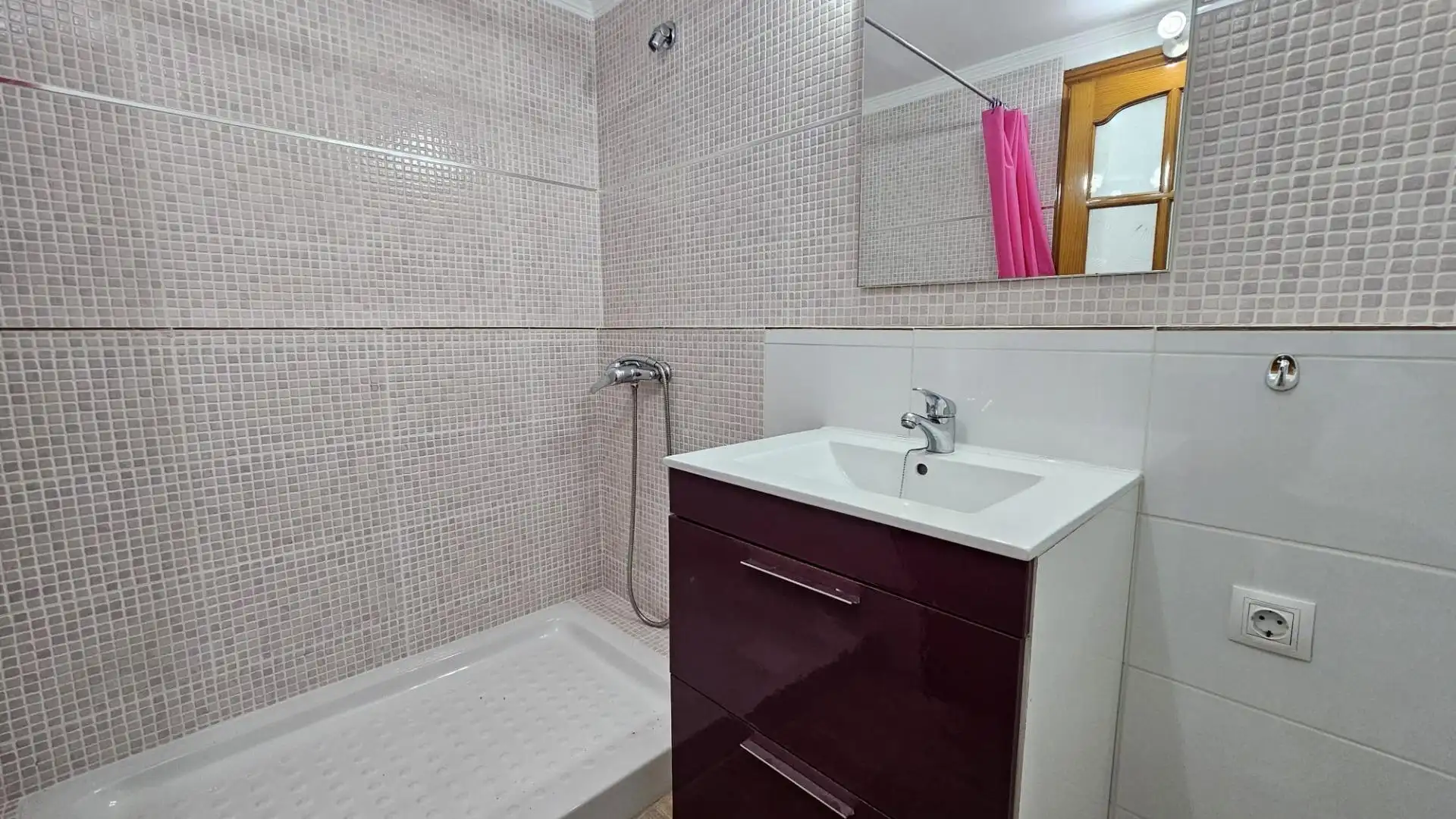 Bathroom of Buildings for sale in Santa Lucía de Tirajana