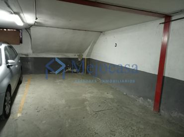 Individual amb ascensor en venda a Calle del Amparo