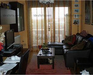Living room of Flat for sale in Salamanca Capital  with Heating and Community pool