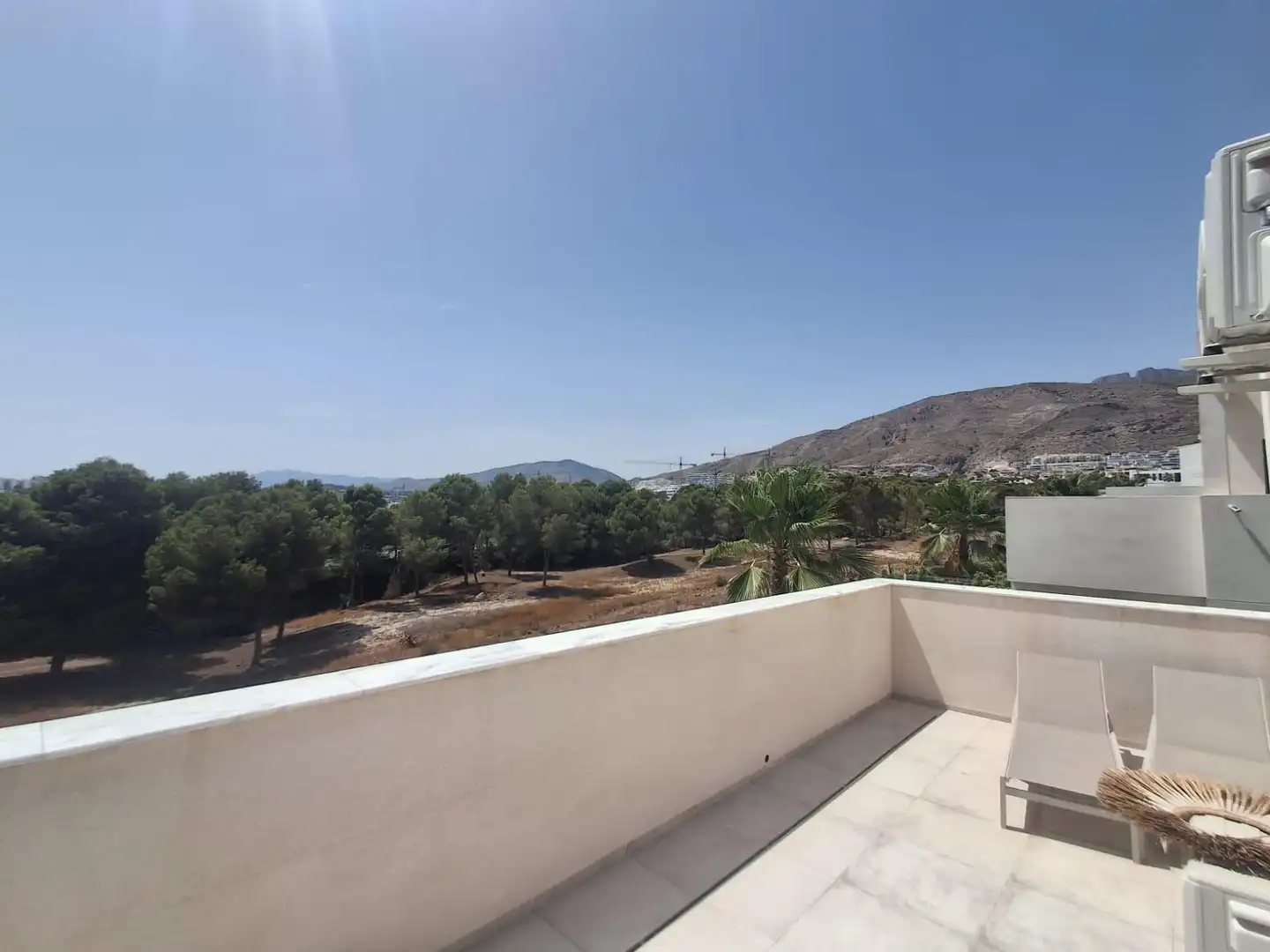 House with pool to rent in Calle PRAGA, imagen 6