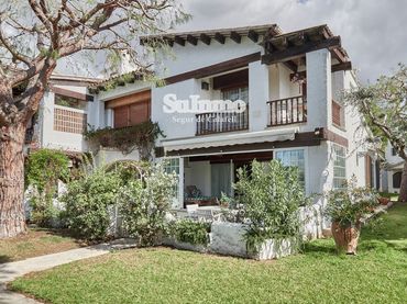 Terraced house with pool for sale in Alorda Parc