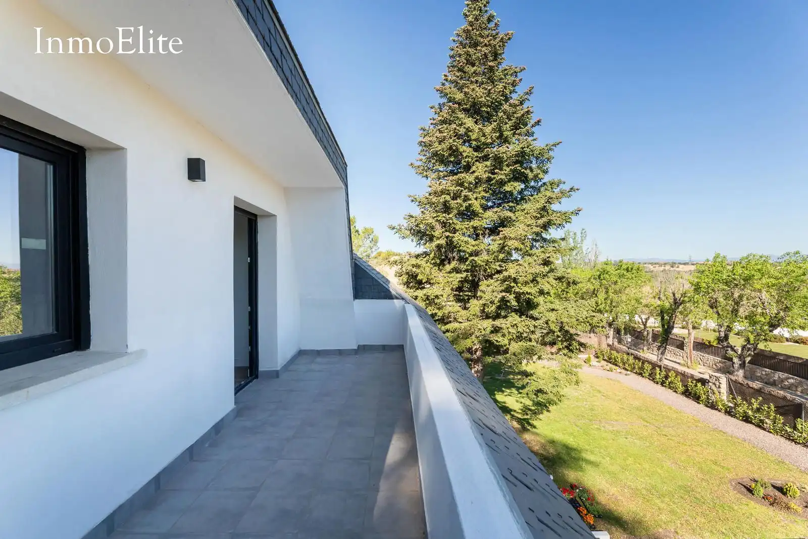 Terrassa de Casa o xalet en venda en Pozuelo de Alarcón amb Aire condicionat, Calefacció i Jardí privat
