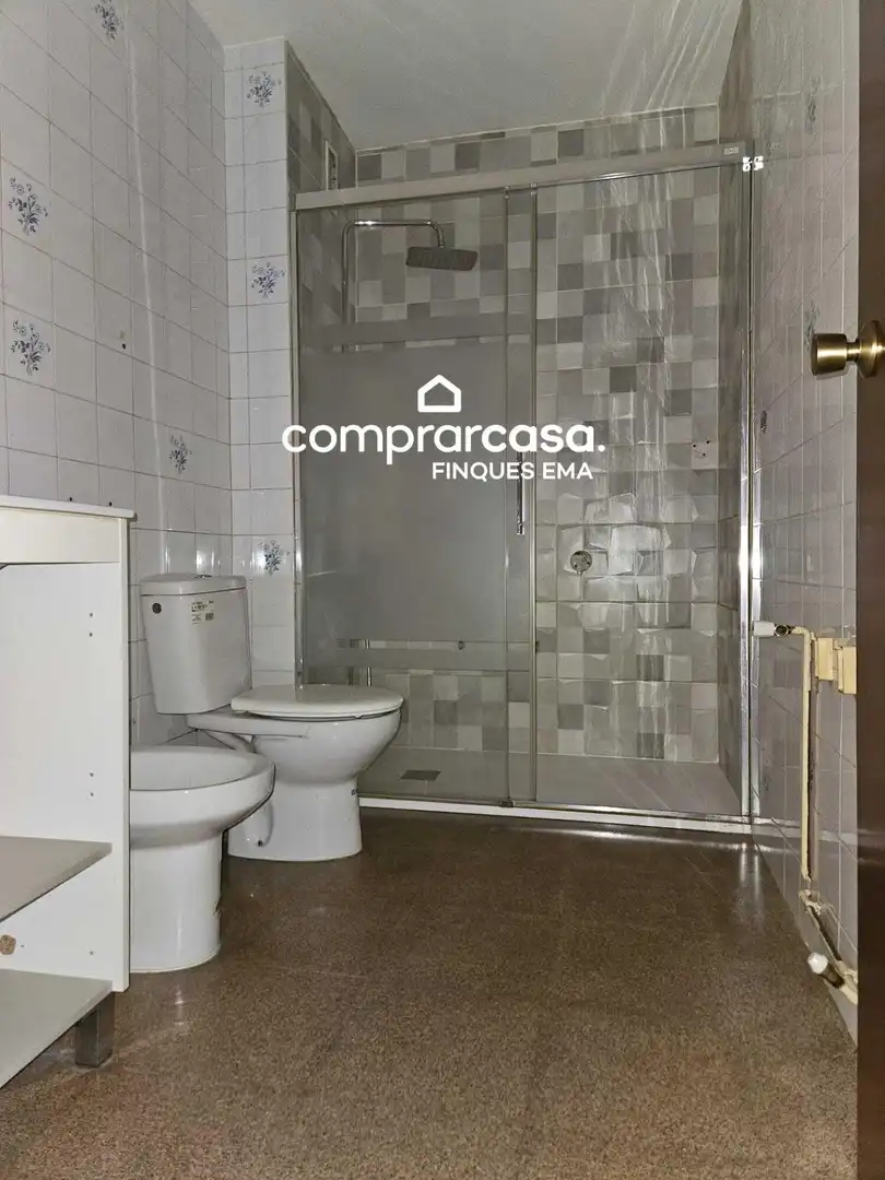 Baño de Dúplex en venta en Mollet del Vallès con Balcón