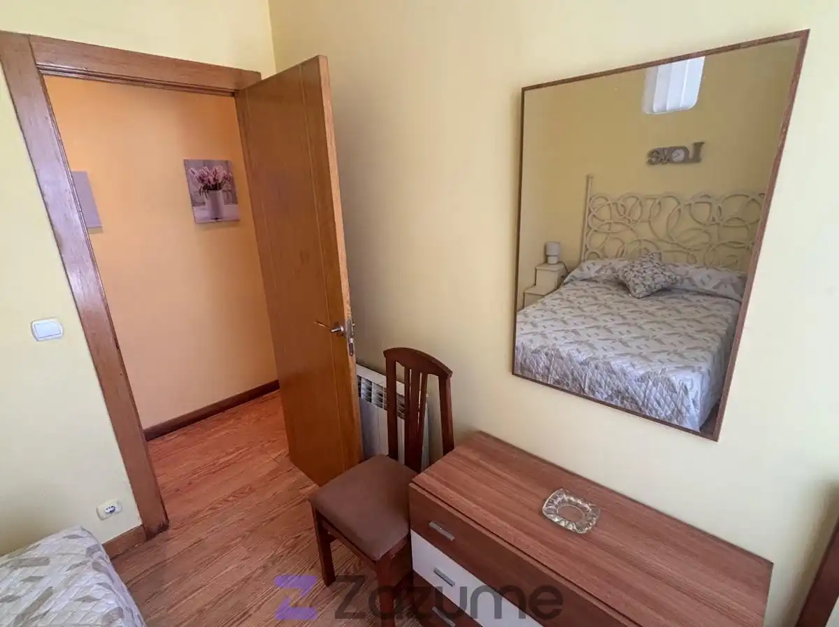 Bedroom of Apartments for rent in Burgos  with Heating, Furnished and Oven