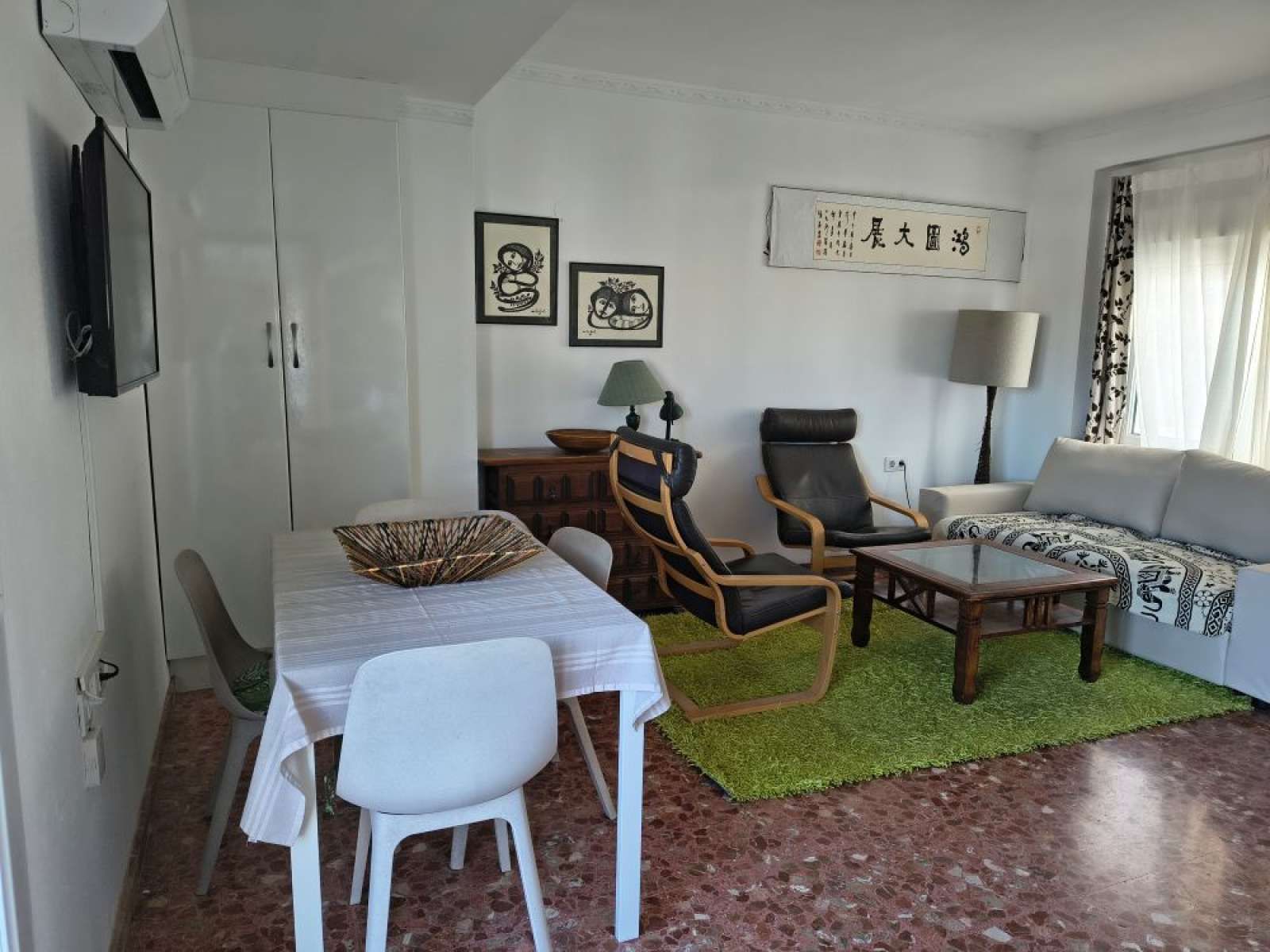 Apartment for share in Oliva pueblo