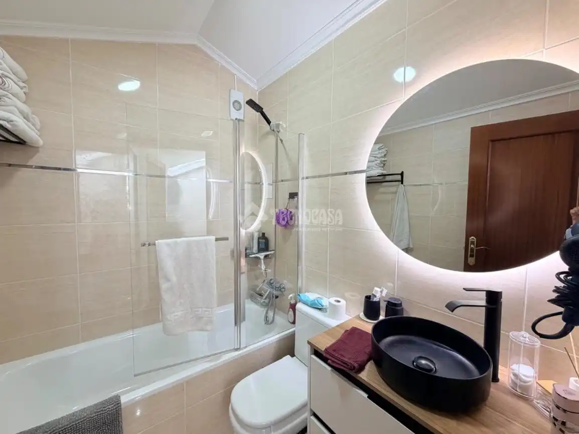 Baño de Casa adosada en venta en Guriezo con Calefacción, Jardín privado y Balcón