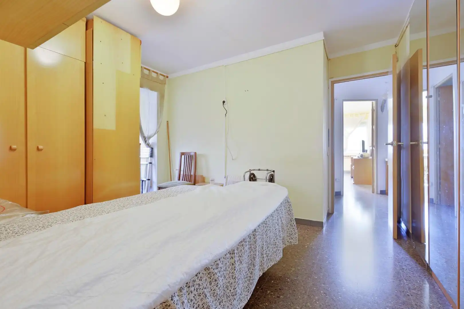 Bedroom of Apartments for sale in Barcelona