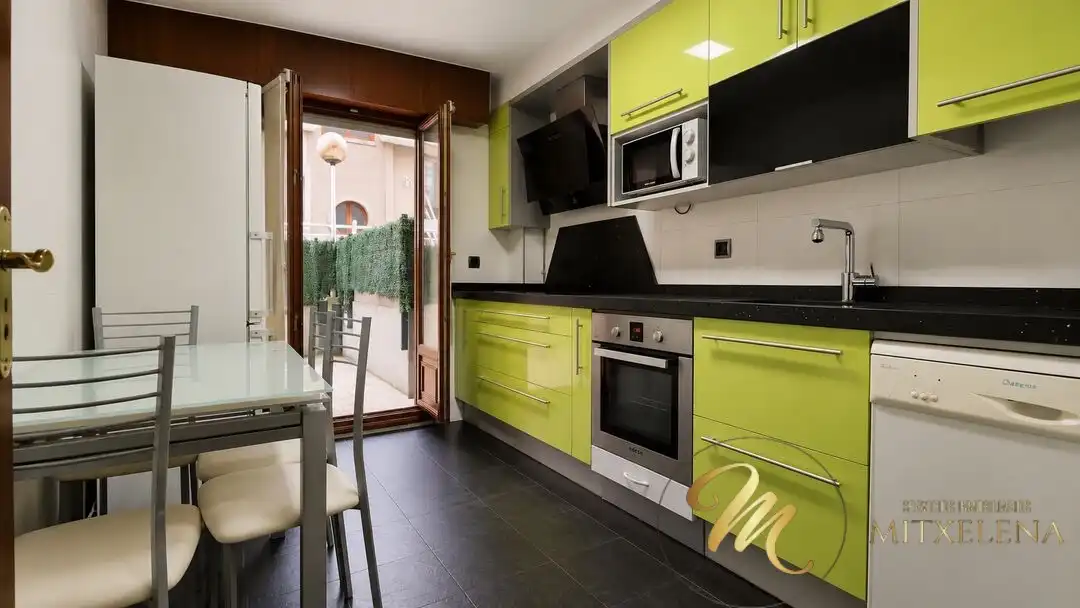 Küche von Wohnung zum Verkauf in Leioa mit Heizung, Privatgarten und Terrasse