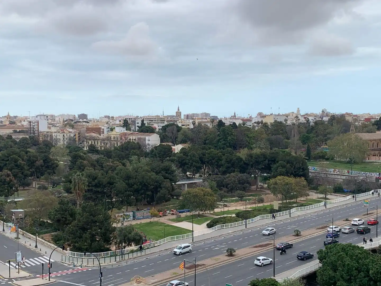 Flat with garden for sale in Avenida Pío 12 1