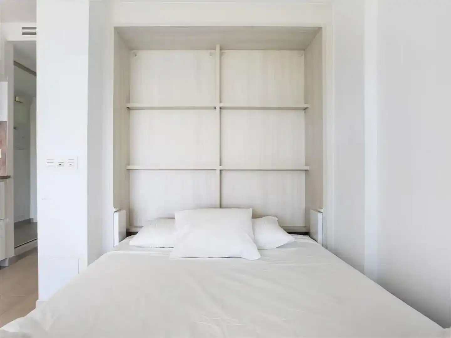 Bedroom of Study for rent in Torremolinos  with Air Conditioner, Swimming Pool and Balcony