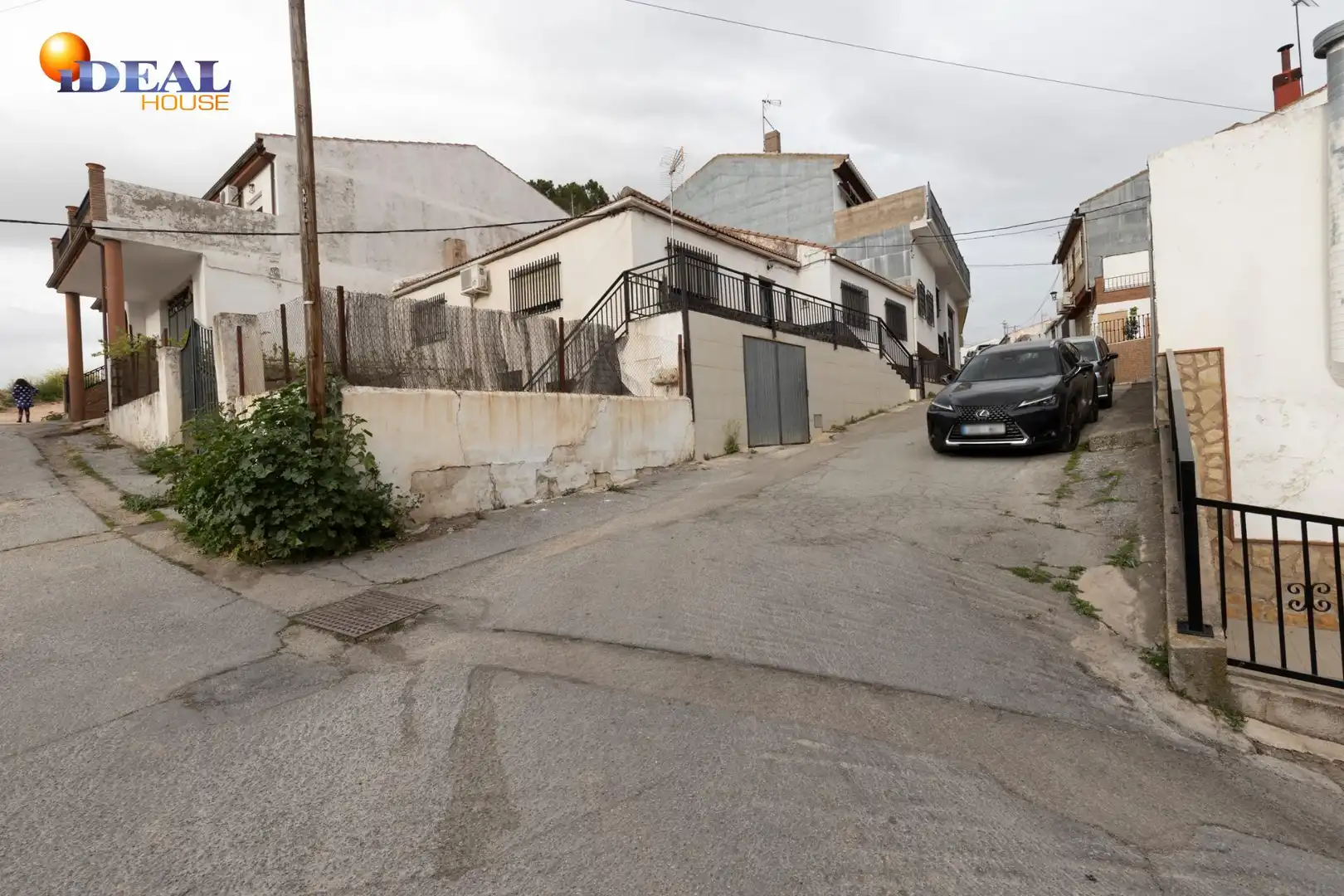 Vista exterior de Casa o chalet en venta en Iznalloz con Calefacción y Trastero