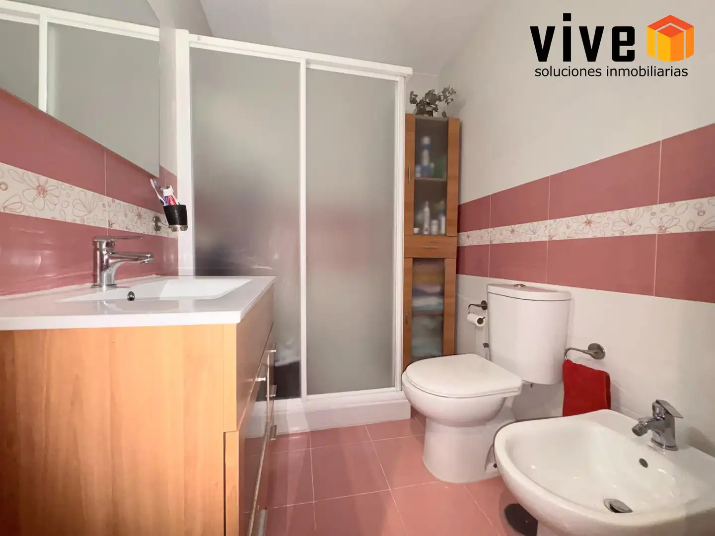 Baño de Piso en venta en Sevilla con Calefacción y Terraza