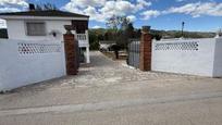 Vista exterior de Casa o xalet en venda en Alzira amb Aire condicionat, Jardí privat i Terrassa