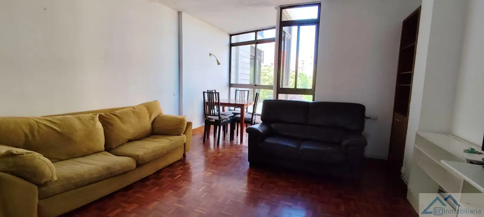 Sala de estar de Piso en venta en Santander con Calefacción y Parquet