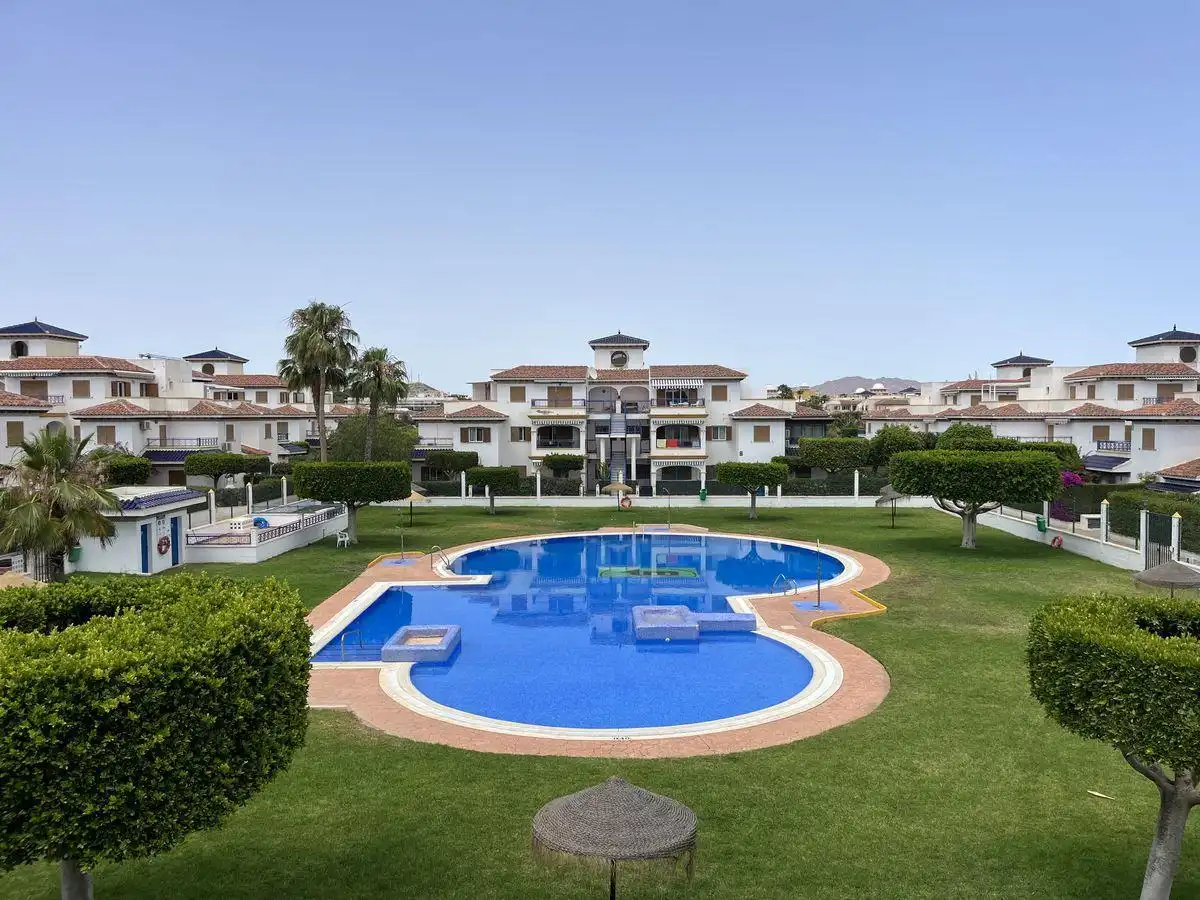 Außenansicht von Wohnung zur Miete in Vera mit Klimaanlage, Terrasse und Schwimmbad