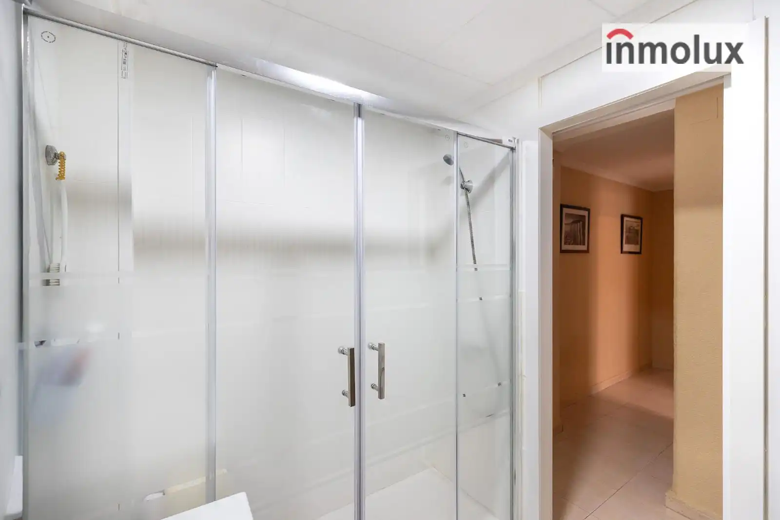 Baño de Piso en venta en Alicante / Alacant con Calefacción, Terraza y Alarma