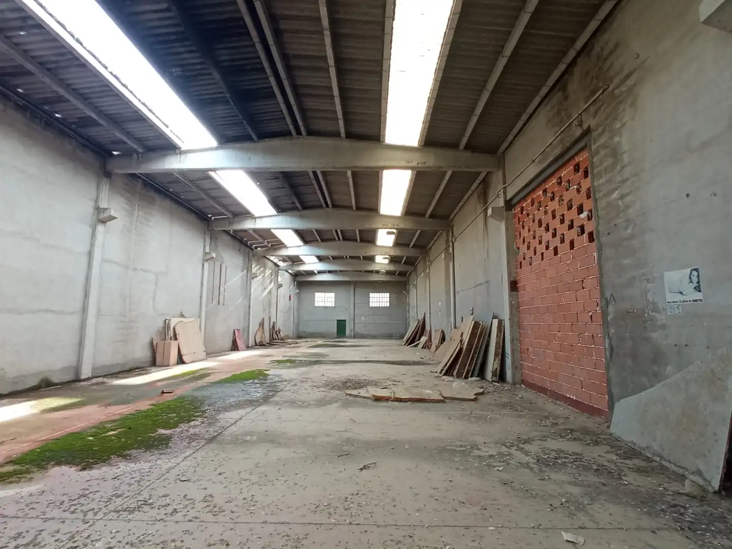 Nave industrial en venta en Cadrete