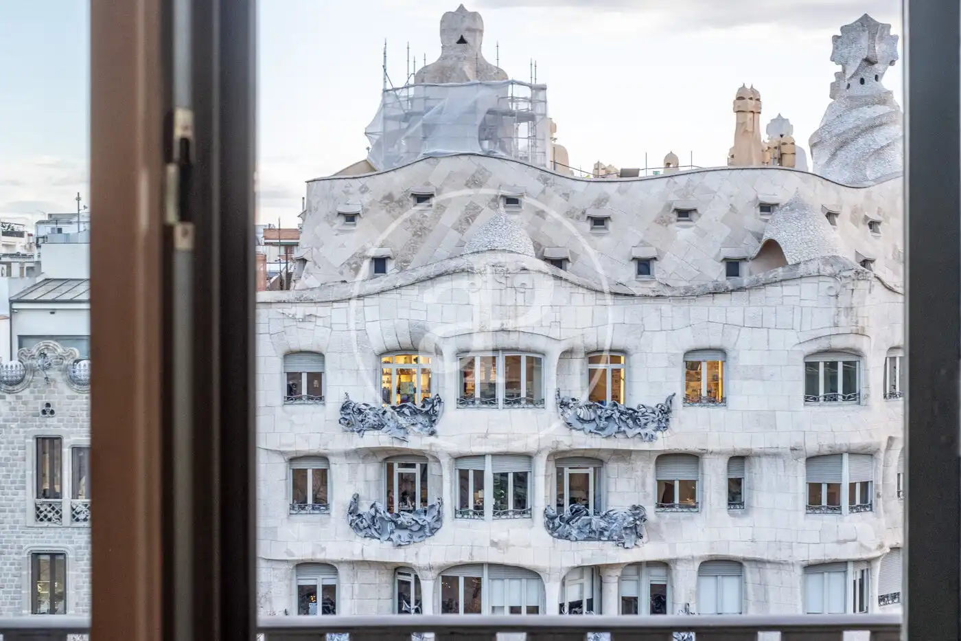 Außenansicht von Wohnung zur Miete in Barcelona mit Klimaanlage, Heizung und Möbliert