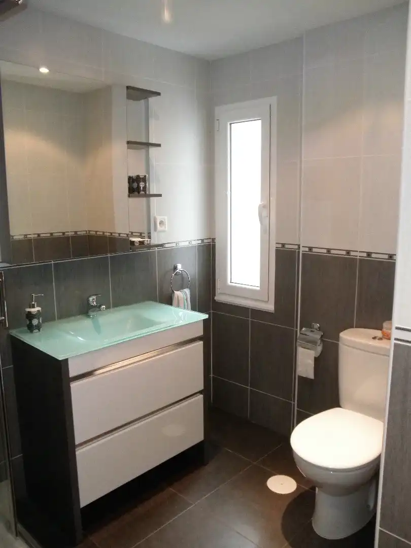 Badezimmer von Wohnung zum Verkauf in Mieres (Asturias) mit Heizung, Abstellraum und Möbliert
