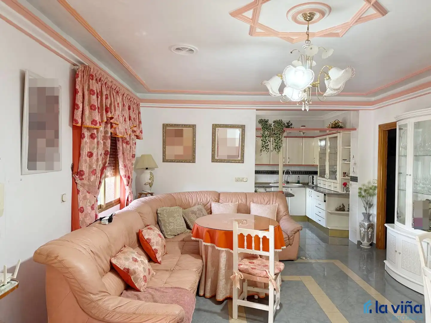 Chalet con jardín en venta en Calle Granada, imagen 3