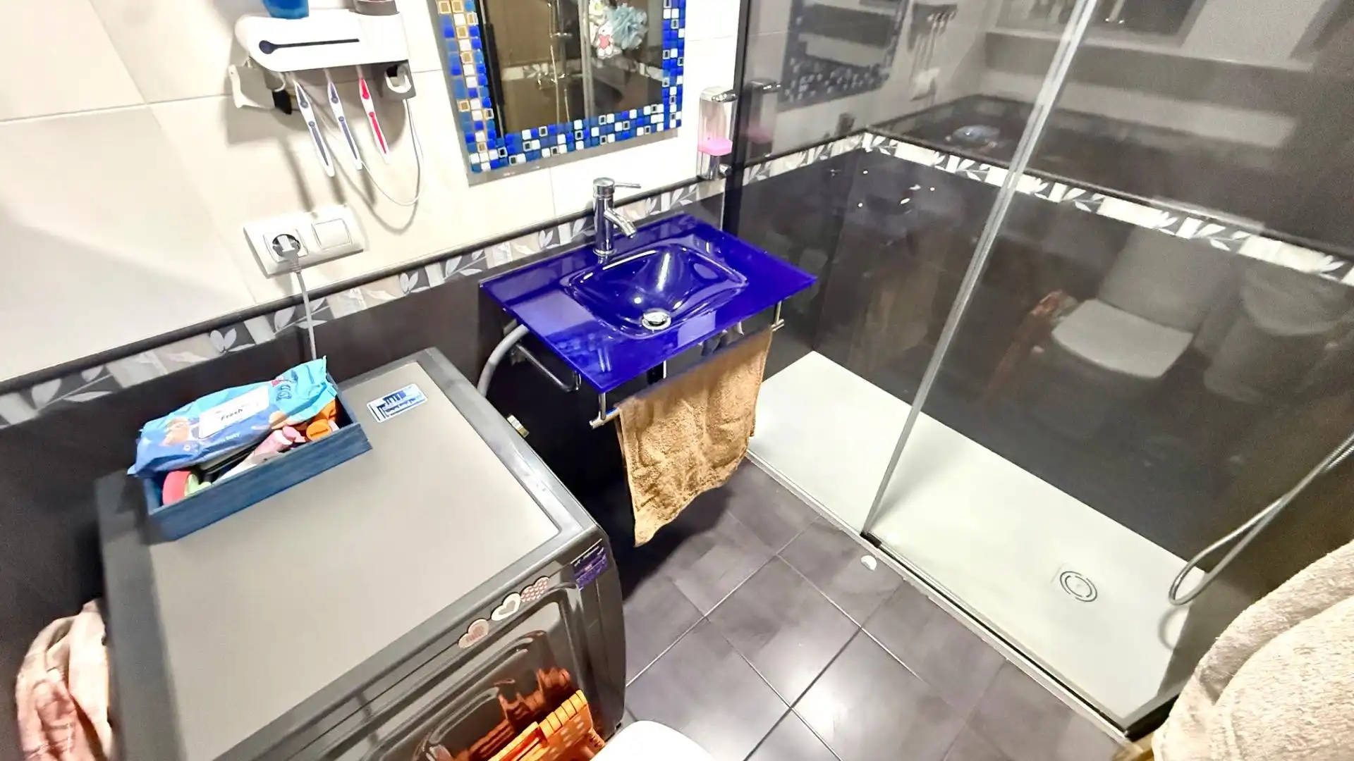Baño de Piso de alquiler en Ourense Capital  con Calefacción y Trastero
