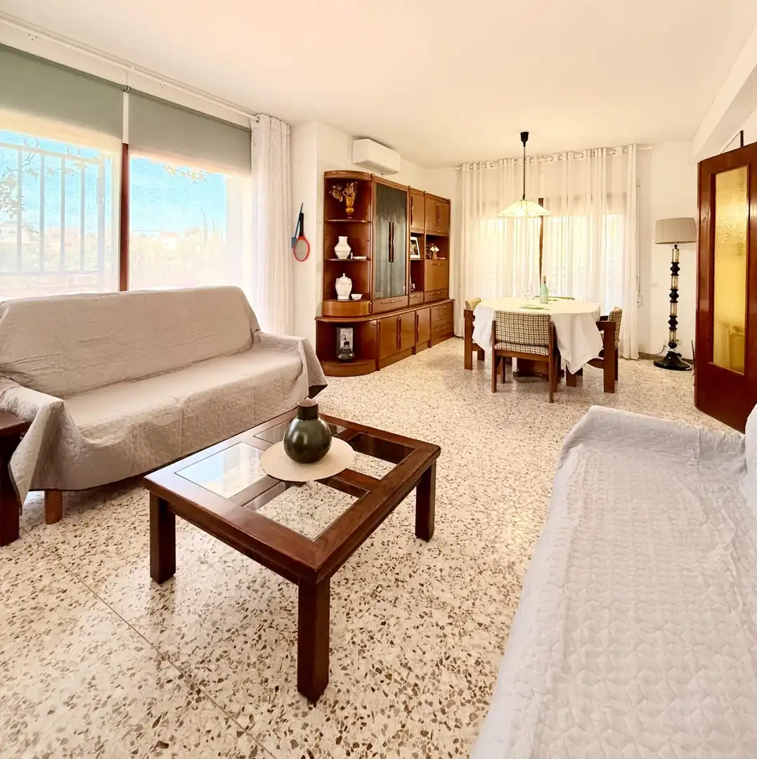 Wohnzimmer von Haus oder Chalet zum Verkauf in Calafell mit Klimaanlage, Heizung und Privatgarten
