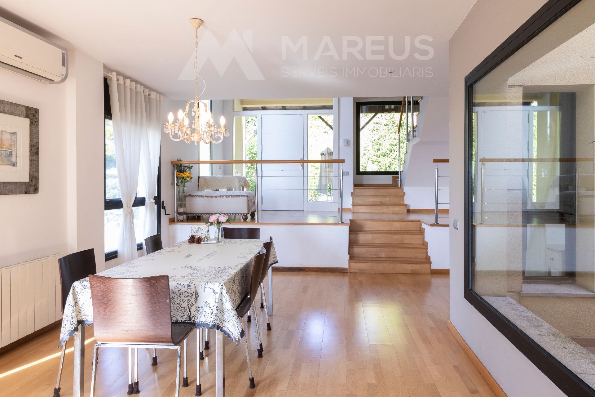 Dining room of House or chalet for sale in Sant Esteve Sesrovires  with Air Conditioner, Heating and Parquet flooring