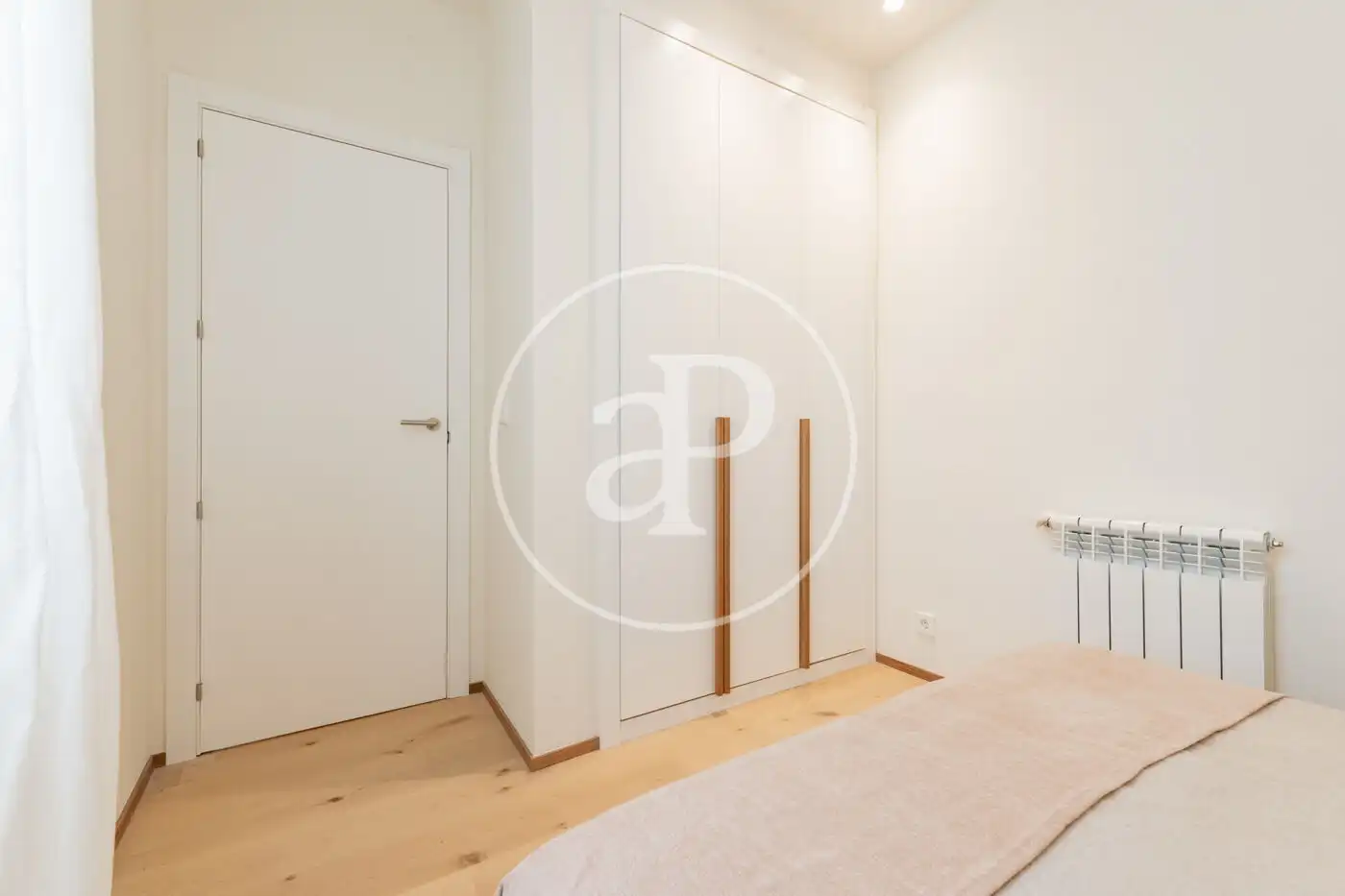 Bedroom of Flat for sale in Madrid  with Air Conditioner and Heating