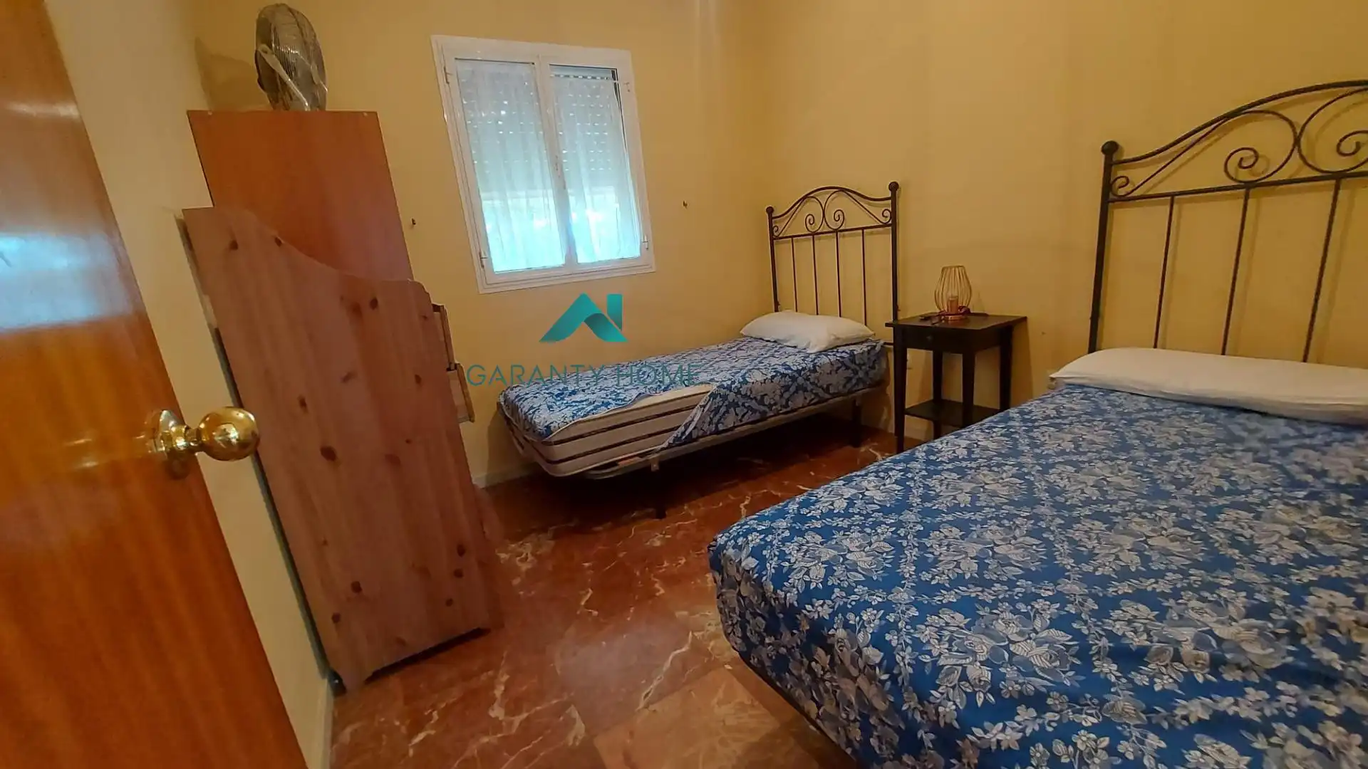 Dormitori de Casa o xalet en venda en Dos Hermanas amb Aire condicionat, Jardí privat i Traster