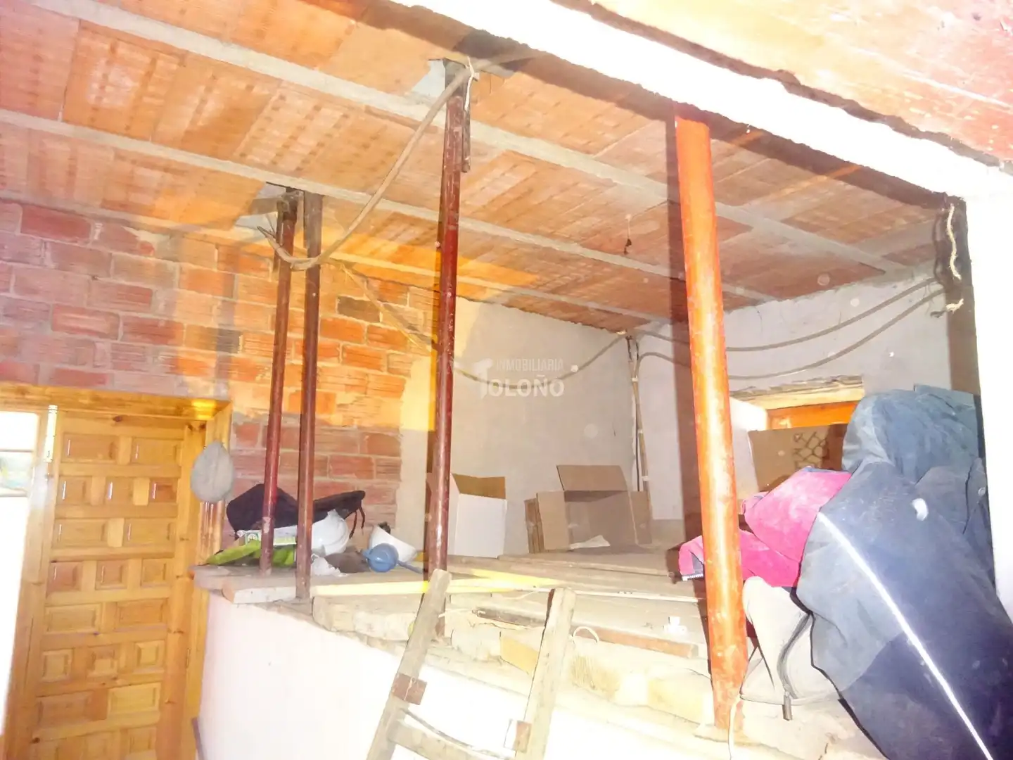 Houses for sale in Leza  with Storage room and Furnished