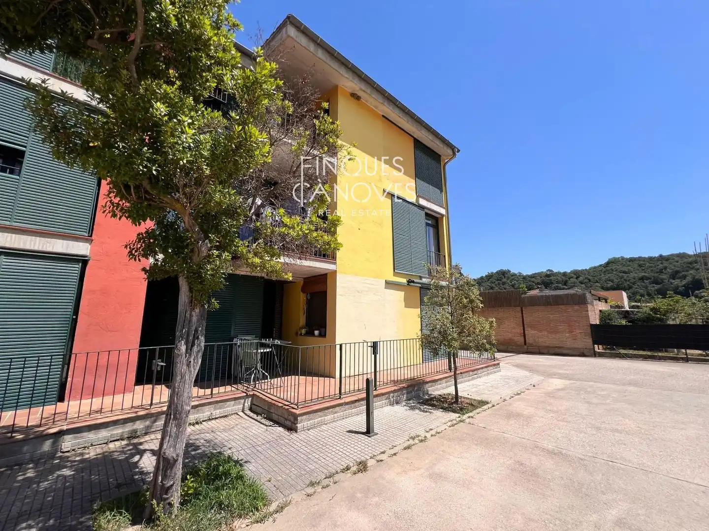 Exterior view of Attic for sale in Bescanó  with Air Conditioner, Heating and Parquet flooring