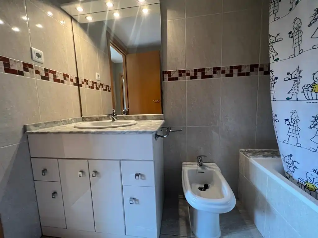 Flat for rent in PAISOS CATALANS, Sant Pere i Sant Pau