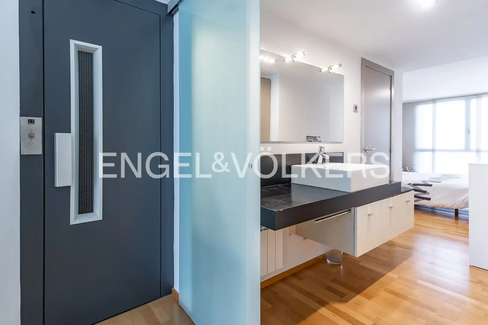 Casa adosada en venta en Barcelona con Aire acondicionado, Calefacción y Parquet