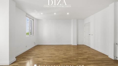 Foto 3 de Piso de alquiler en De Antonio Arias, Niño Jesús, Madrid Capital