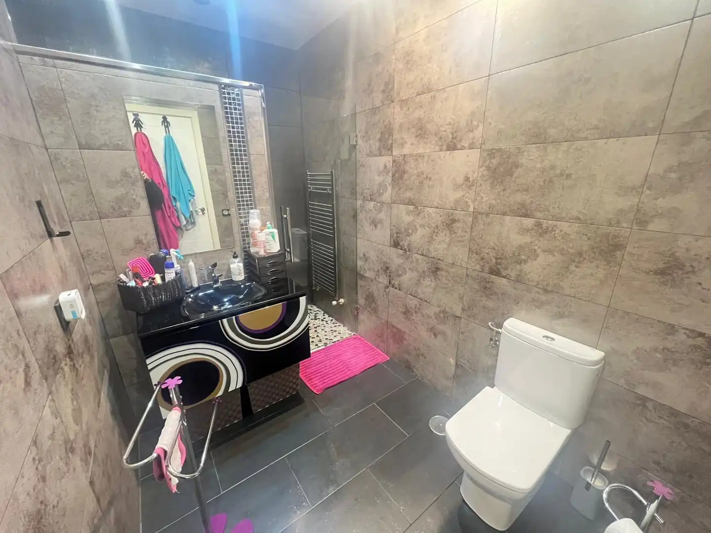 Baño de Casa adosada en venta en Carrión de Calatrava con Aire acondicionado, Calefacción y Jardín privado