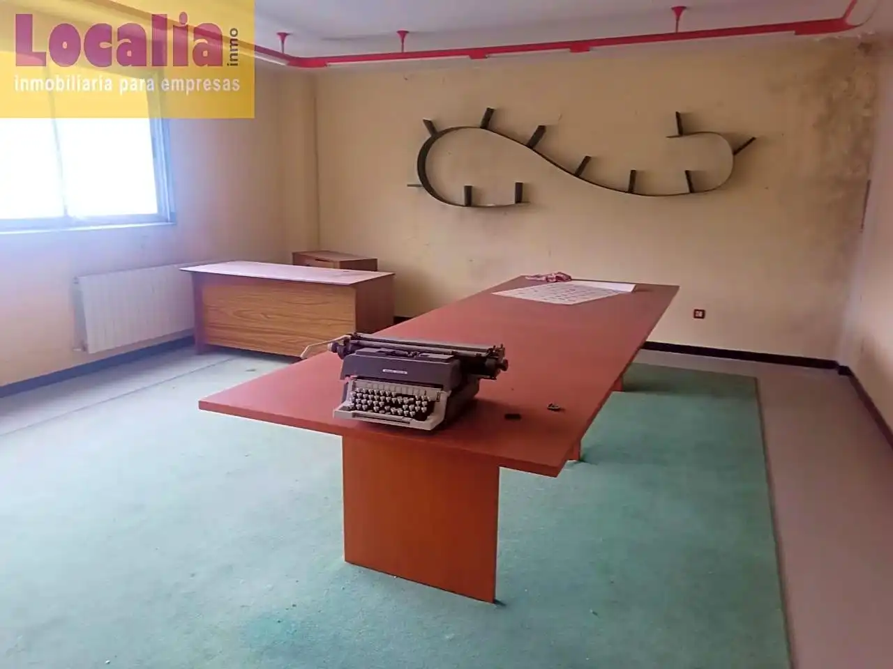 Office for rent in Los Corrales de Buelna 
