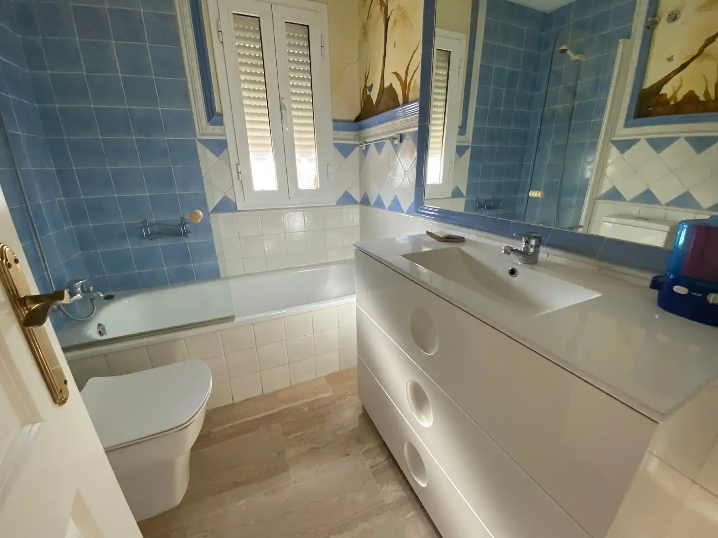 Baño de Casa o chalet en venta en Dos Hermanas con Aire acondicionado, Jardín privado y Terraza