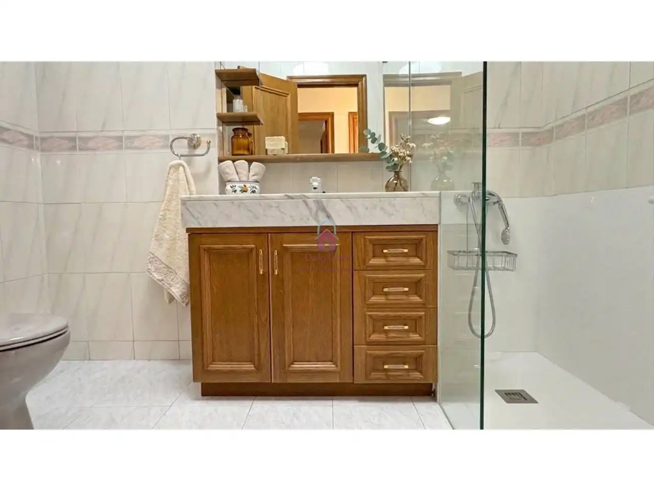 Badezimmer von Wohnung zum Verkauf in Terrassa mit Klimaanlage, Heizung und Balkon