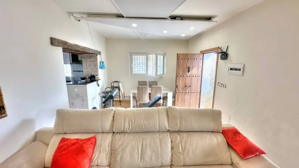 Houses for sale in Benajarafe