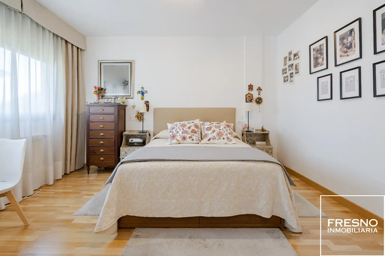 Habitación de Casa adosada en venta en Miramadrid