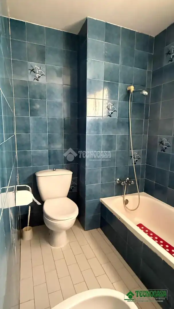 Bathroom of Flat for rent in Almería