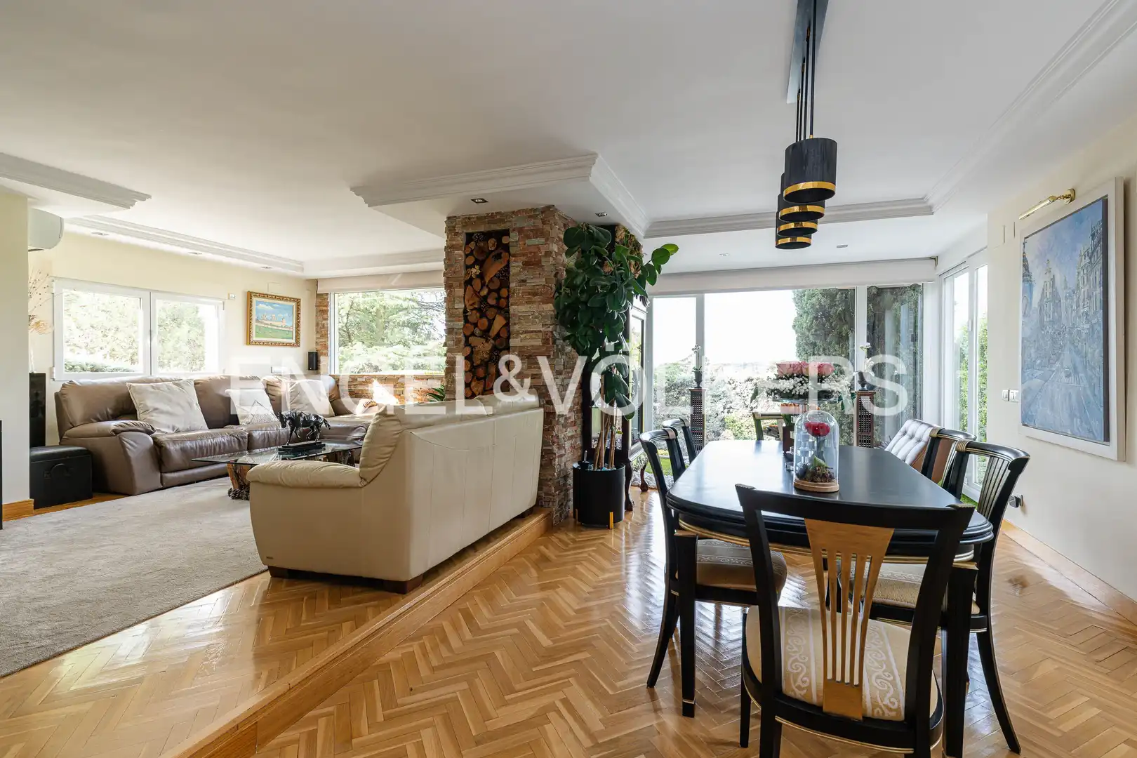 Sala d'estar de Casa o xalet en venda en Galapagar amb Aire condicionat, Calefacció i Jardí privat